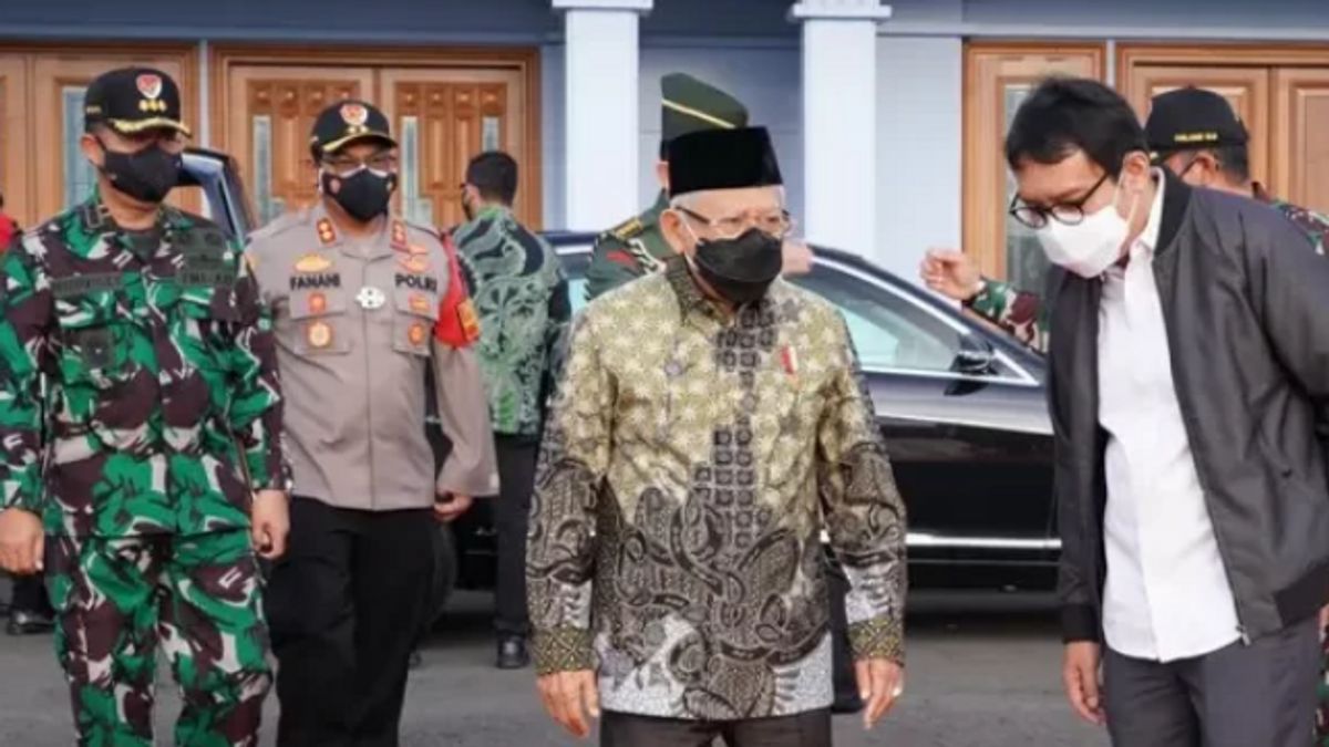 طار نائب الرئيس ماروف أمين إلى مانادو تيكن نقش توموهون سو مدينة التسامح إندونيسيا