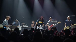Foo Fighters Mainkan Lagu Langka <i>New Way Home</i> di Washington