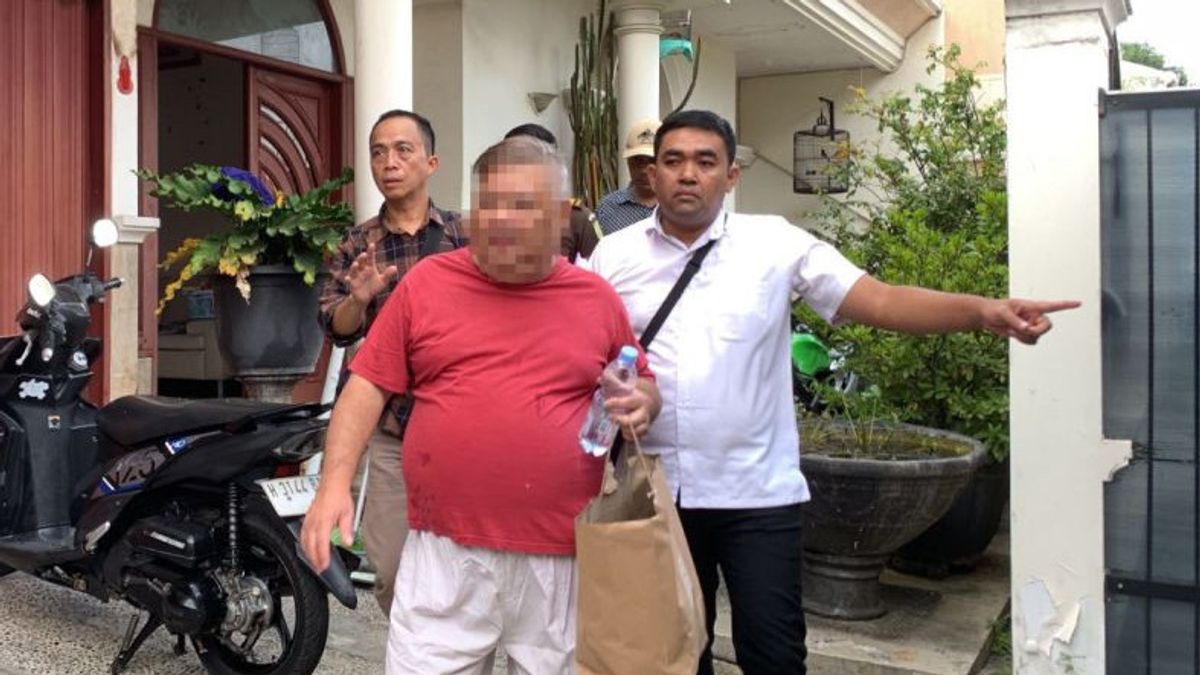 Kejari Semarang Eksekusi Buronan Kasus Pencucian Uang