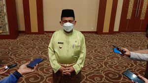 Gubernur Ansar Ahmad Terbitkan SE: Mulai 29 Juli Tiap Pegawai di Kepri Gunakan Baju Kurung Melayu dengan Kain Sampin