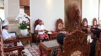 Gubernur Koster Hibahkan Aset Gedung ke Bawaslu Bali