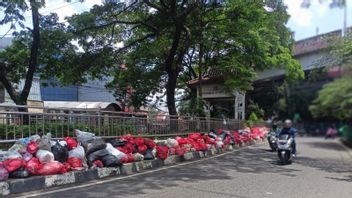 Setelah Sepekan Menumpuk, Sampah di Ciputat–Serpong Mulai Diangkut
