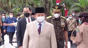 Edy Mulyadi Ejek Menhan Sebagai 'Jenderal Meong', Bagaimana Tanggapan Prabowo?