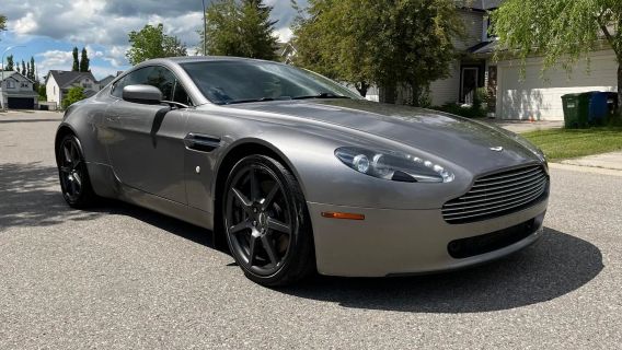 安价!阿斯顿马丁V8 Vantage 在加拿大售出5000万印尼盾