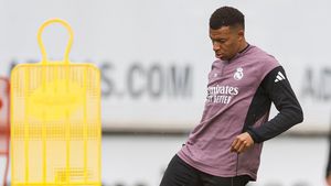 Kylian Mbappe reprend l'entraînement, pourrait revenir pour l'El Clasico