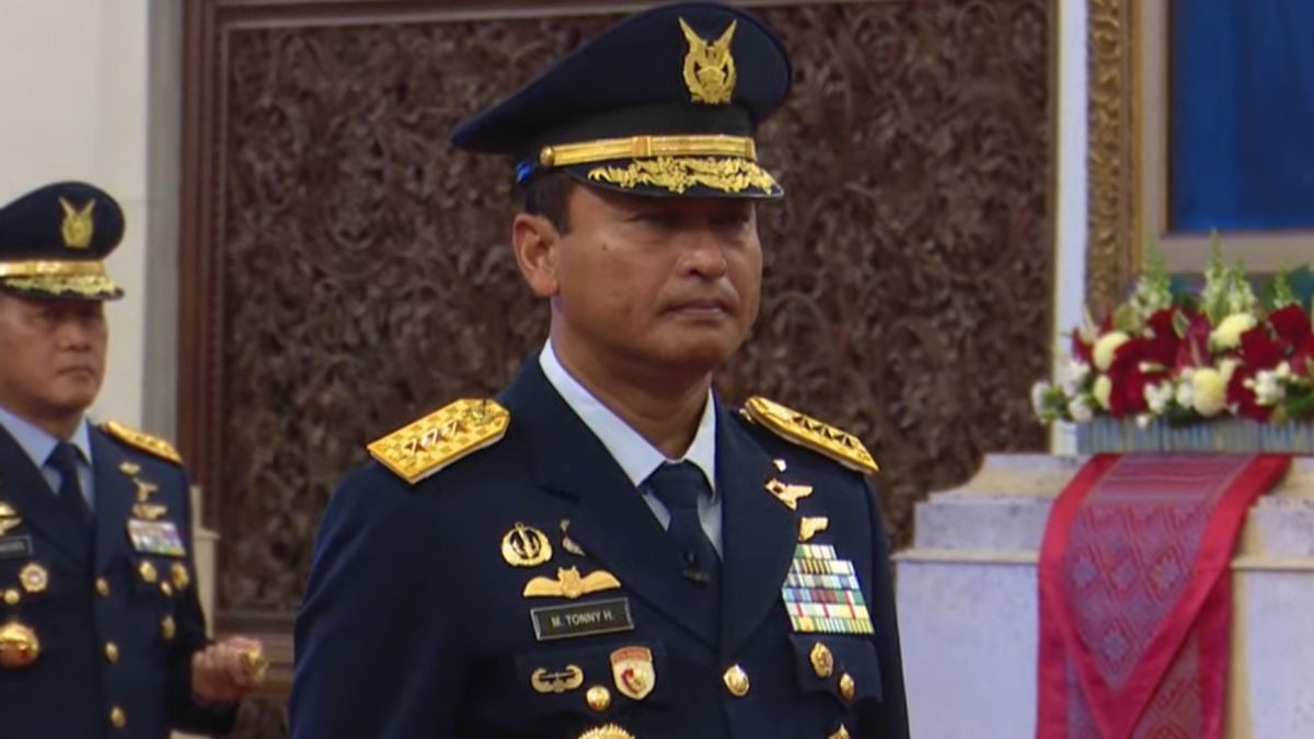 Dilantik Jokowi, Marsdya Tonny Harjono Resmi Jabat KSAU Gantikan Marsekal Fadjar Prasetyo