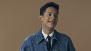 Adikara ने अपने बेटे के आने के लिए EP Spotless Dove जारी किया