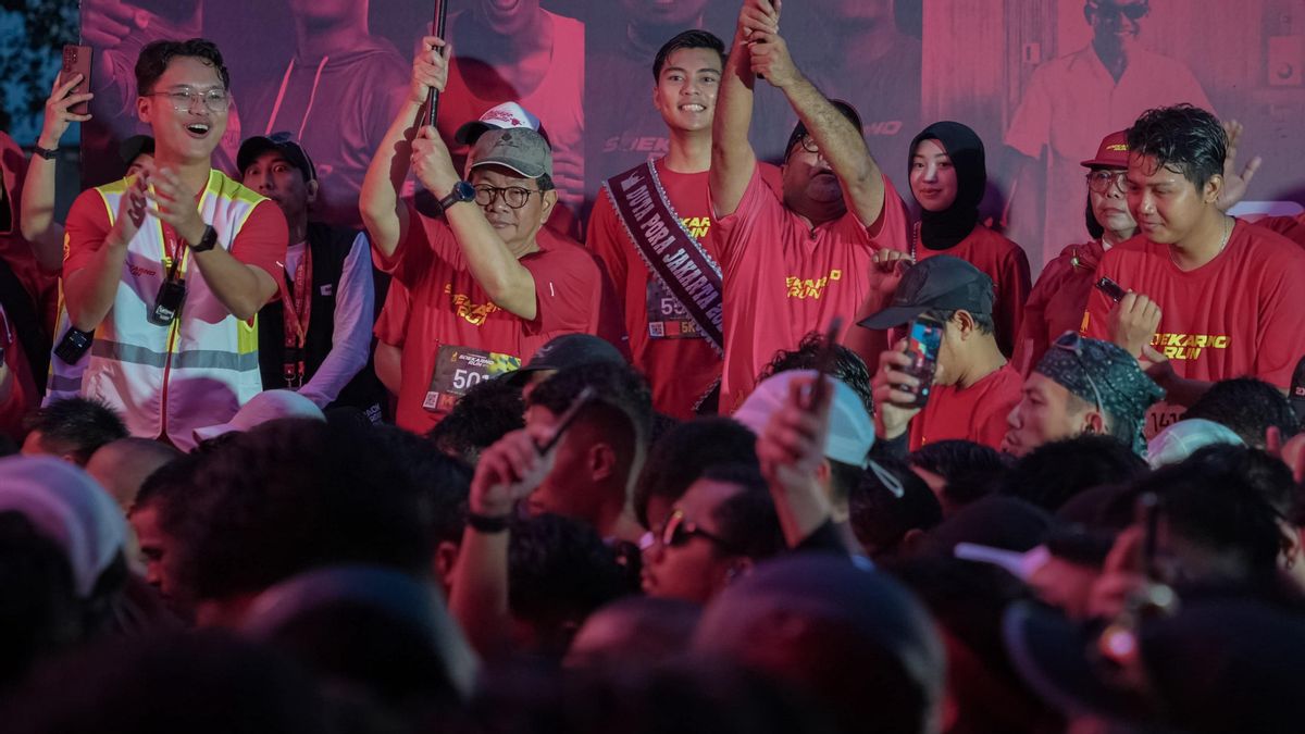 Pramono a lâché 10 000 coureurs Soekarno Run 2026, a insisté sur le tourisme sportif et la régénération du leadership