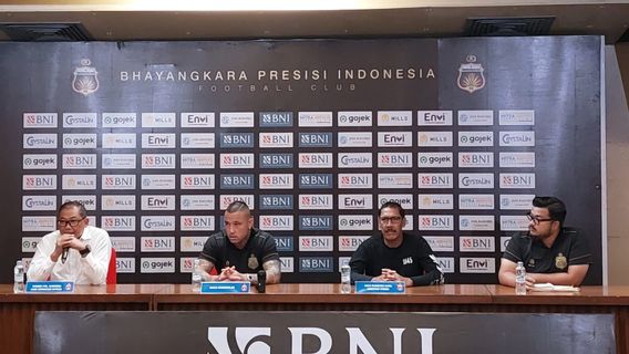 Présents officiels de Radja Nainggolan, Bhayangkara FC a versé 5 milliards de dollars de plus