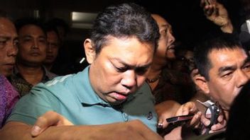 Le Beau-père De Dian Sastro, Adiguna Sutoyo Enterré Au TPU Tanah Kusir Cet Après-midi