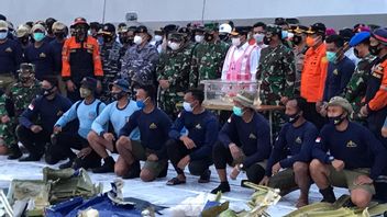 3 Jokowi 在 Sriwijaya 航空悲剧 SJ-182 中的说明： 寻找受害者， 保险， 揭示事故原因