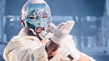 Lagu Drake dan The Weeknd Palsu Buatan AI Diajukan untuk Masuk Grammy