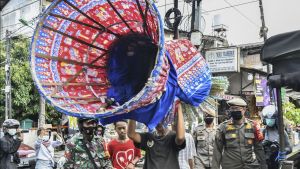 Ahok Larang Ondel-ondel Mengamen di Jalanan Jakarta dalam Memori Hari Ini, 1 Oktober 2014