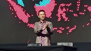Bertandang ke Indonesia, CEO TikTok Shou Zi Chew Kenakan Batik: Ini Sejuk!