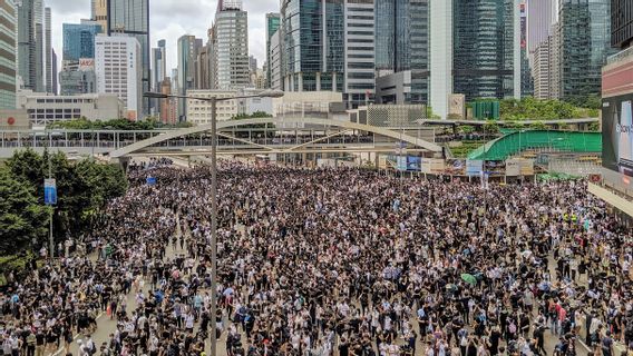 Royaume-Uni Prêt à Débourser Des Millions De Livres Pour Les Migrants Avec Des Visas Spéciaux En Provenance De Hong Kong