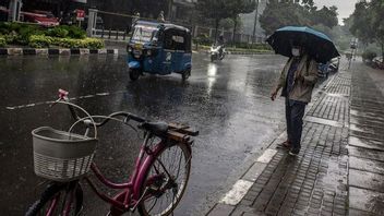 准备好雨伞！雅加达周一有潜力一整天下雨