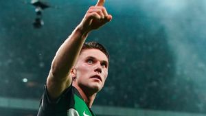 Liverpool Saingi Manchester United dan Arsenal Perebutkan Viktor Gyokeres