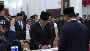 Prabowo Lantik Major Teddy Ajudannya Jadi Seskab