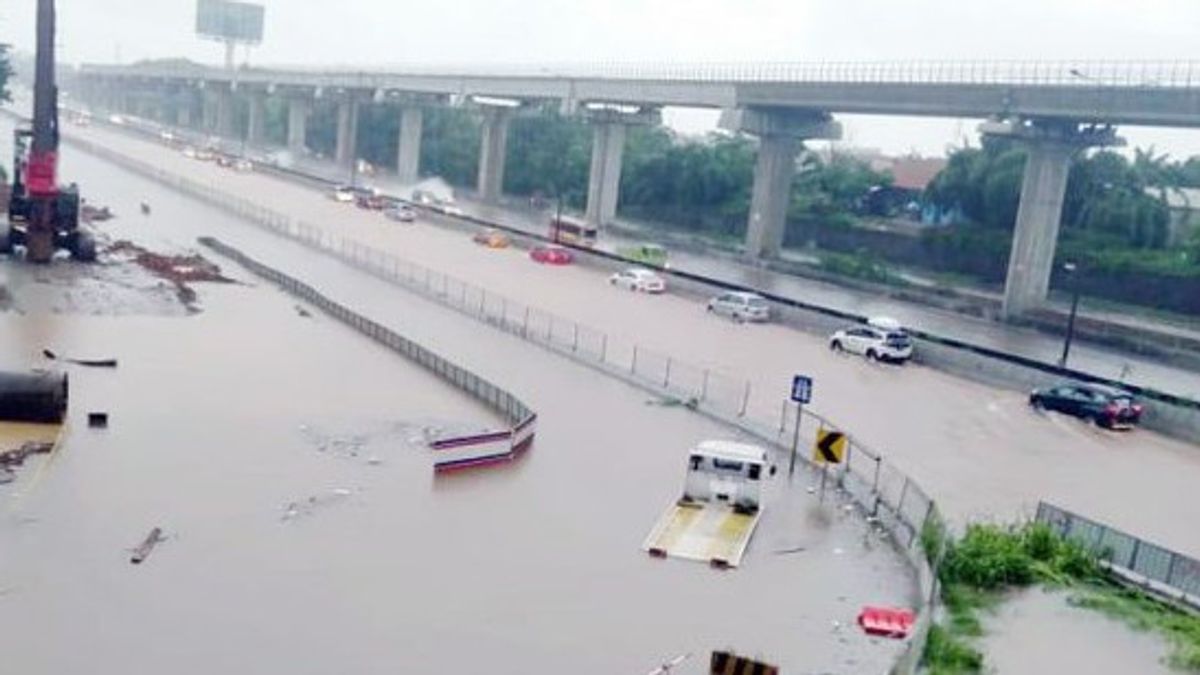 Yang Mau Pergi Cek Dulu Lokasi Banjir di Jalan Tol Saat Ini