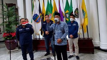 Ridwan Kamil: Salat Tarawih Boleh Berdampingan Lagi Seperti Biasa, Asal Tetap Pakai Masker