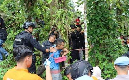 Polisi Reka Ulang Kasus Pembunuhan Penjual Gorengan di Padang Pariaman