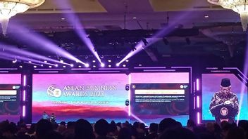 Vice President Lifts Islamic Boarding School Existence At The ASEAN Business Awards Forum