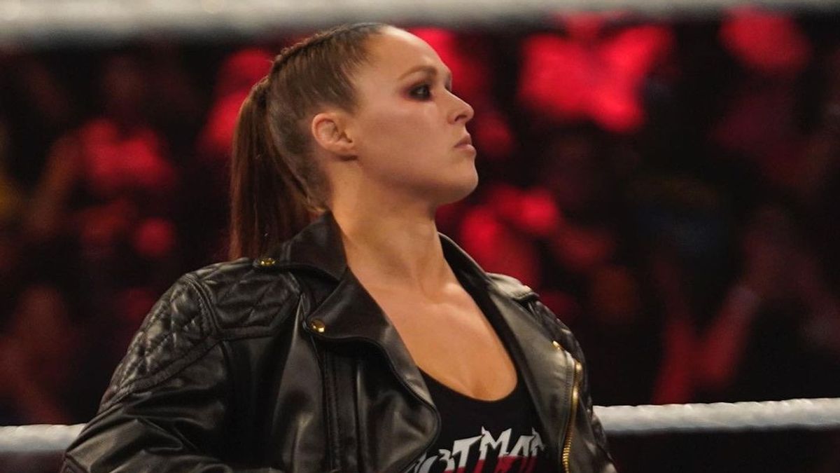在SmackDown冠军赛中输给丽芙·摩根，隆达·鲁西被激怒了