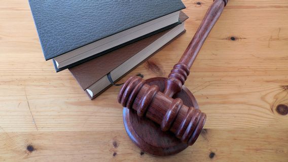 Il a été prouvé qu'il avait accepté un pot-de-vin pour la libération du CPO, l'ancien chef de PN Jaksel a été condamné à 12,5 ans de prison