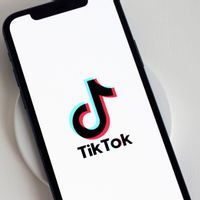 TikTok إعادة رش بسبب العديد من الروايات من القاصرين