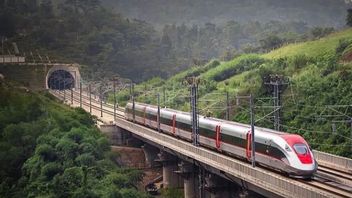 短期高速鉄道財政の地位、赤字業務に加えて、負債もあります