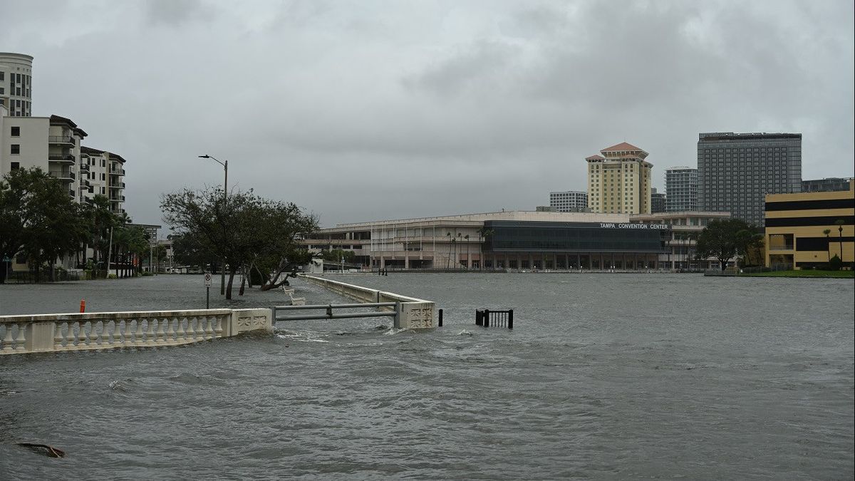ハリケーン「イダリア」がフロリダを直撃：50万人の顧客が停電、道路や集落が浸水