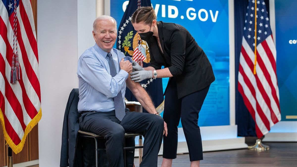 上周二，拜登总统在白宫颁布了严格的COVID-19安全协议，经检测呈阴性
