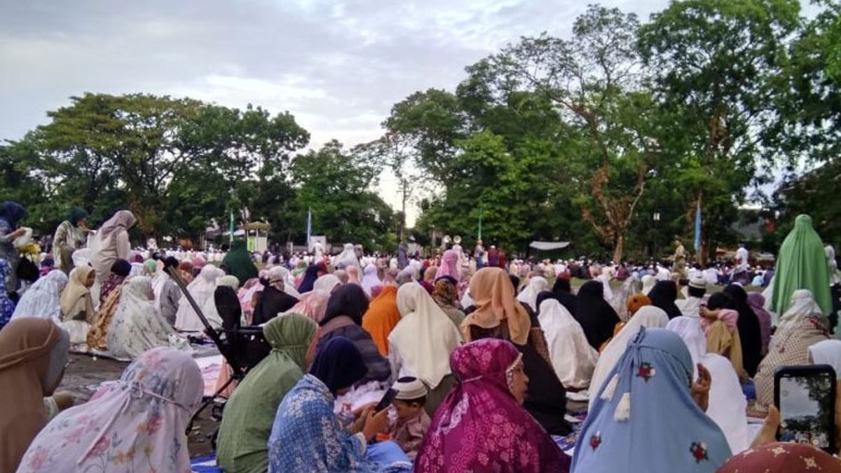 Khatib Eid Al-Adha In Makassar Says Different Views Will Not Make Us Divided