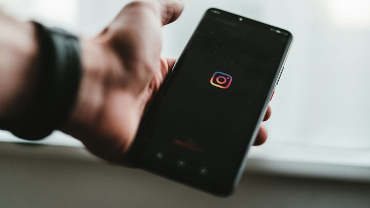 Instagram 在 Direct Messenger 上推出了简单的表情符号游戏