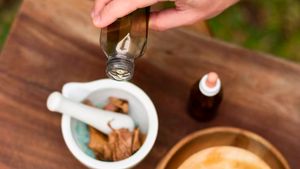 Selain Parfum, Manfaat Kemenyan Bantu Melegakan Pernapasan hingga Menenangkan Pikiran