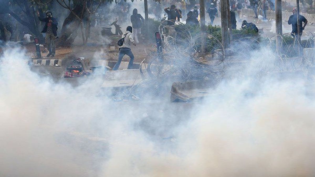 The National Police Calls Eye Gas Entering School Areas On Pulau Rempang Due To Blown Wind