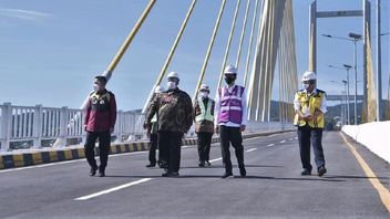 今天2020年10月22日：佐科总统为肯达里湾大桥揭幕