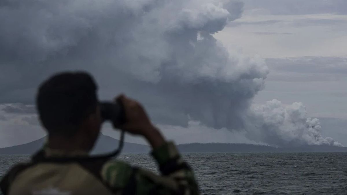 Mount Anak Krakatau Sprays Volcanic Ash As High As 1,000 Meters