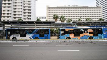 Causes Queues To Get Longer, Coffee Shops At Harmoni Transjakarta Bus Stop Are Protested