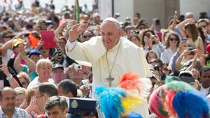 Paus Fransiskus Bertemu Tim Cook, Banyak Kritik Muncul karena Selama Ini Anjurkan Pembatasan Penggunaan Ponsel
