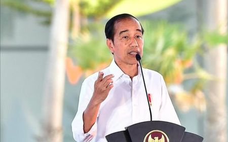 Jokowi Teken PP Soal Kesehatan yang Larang Jualan Rokok Eceran