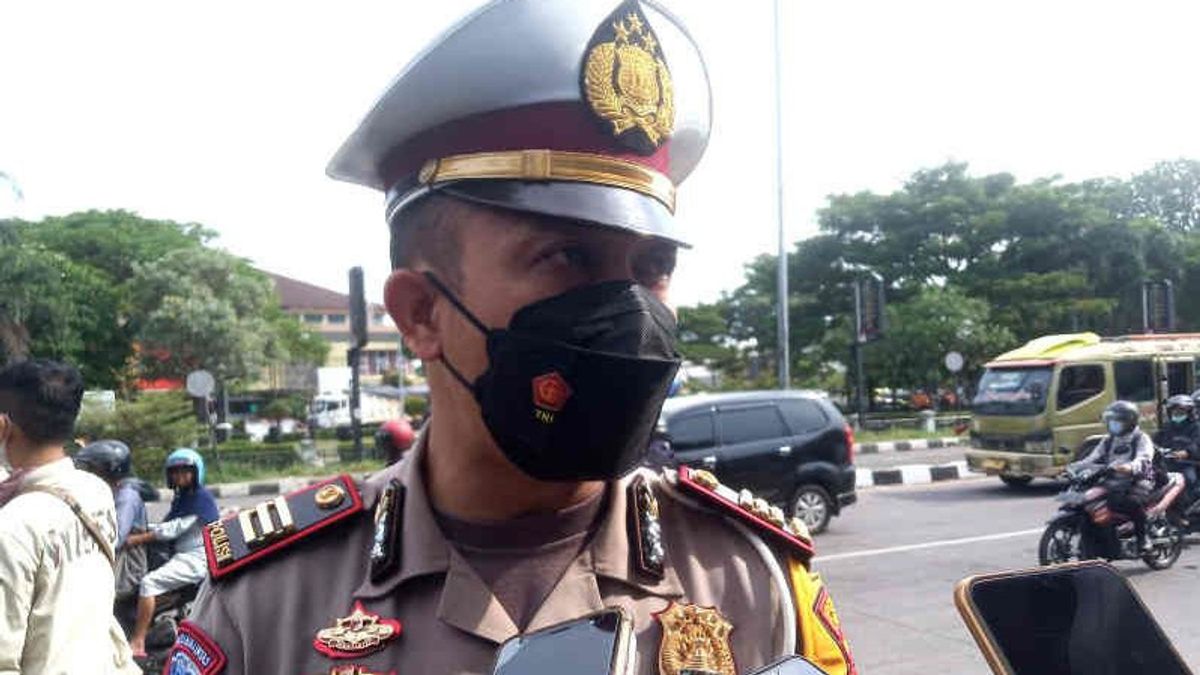 Biar Mudik Lancar, Satlantas Polres Cirebon Kota Tutup Tempat Putar Balik Kendaraan di Jalur Pantura