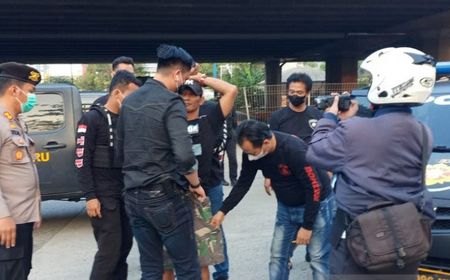 Polisi Tangkap 22 Orang Preman di Jakbar