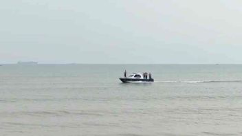 The Area Of Search For Teenagers Dragged By Mekarsari Indramayu Beach Currents Reaches 26.6 KM
