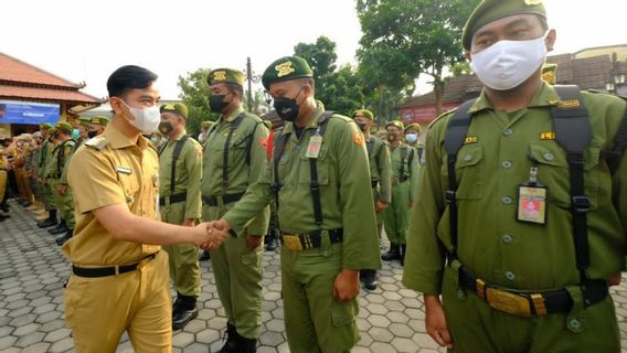 الكشف المبكر عن الاضطرابات في النظام والهدوء ، يضع Satpol PP Solo وحدات في كل منطقة