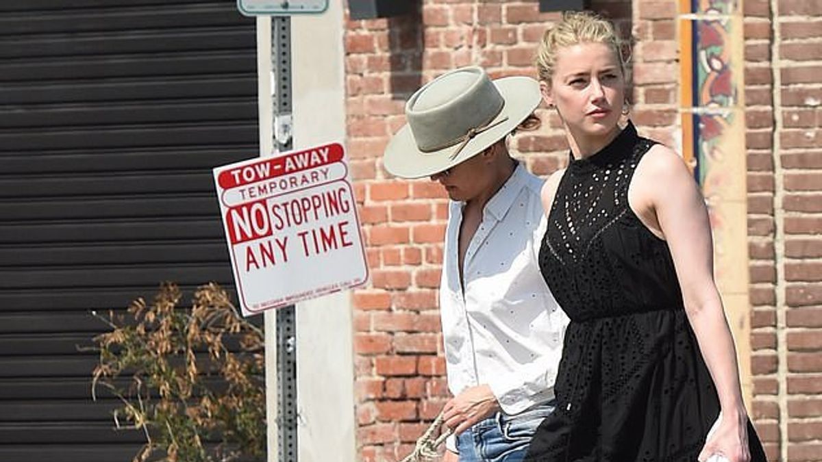 Amber Heard Makin Intim dengan Pacar Sesama Jenisnya