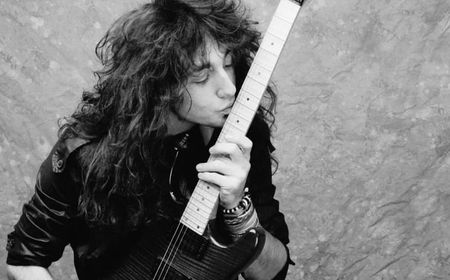 Jason Becker Bakal Lelang Gitar Pemberian Eddie Van Halen