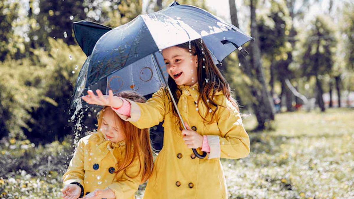 Is It True Playing In The Rain Makes Children Easily Sick?