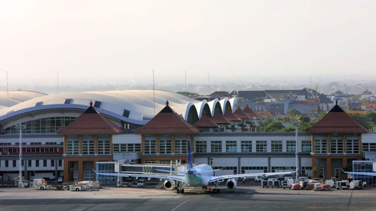 مطار نغوراه راي يعود للعمل، طائرة جارودا من سيدني من المقرر أن تأخذ 70 راكبا إلى جزيرة الآلهة