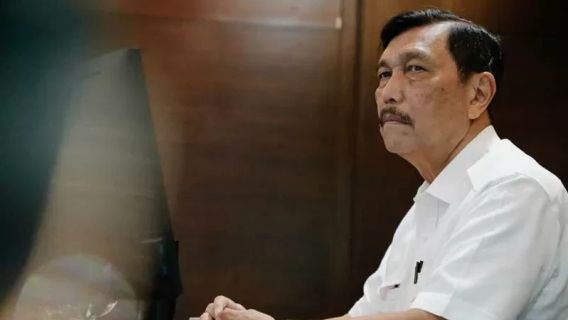 Haris-Fatia Tersangka Kasus Luhut, Rocky Gerung: <i>Mustinya</i> Rakyat Laporkan Pejabat, <i>Ngapain</i> Pejabat Laporkan Rakyat?